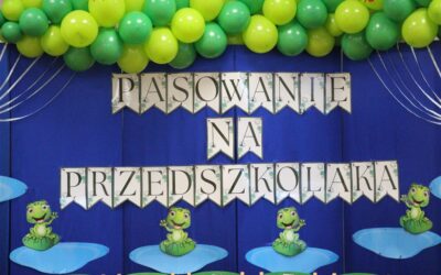 „Mamo, Tato będę przedszkolakiem” – Uroczystość Pasowania na Przedszkolaka w grupie Żabki